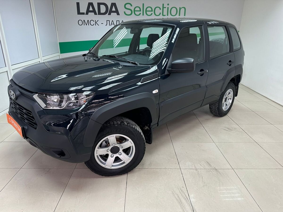 Lada (ВАЗ) Niva 1.7 MT (80 л.с.) 4WD,2024 г.в. с пробегом 2 100 км: 1 485  000 ₽ | купить Lada (ВАЗ) Niva бу в Омске.